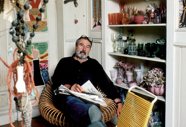 Abbildung: Lothar-Günther Buchheim in the dining room of his house © Heinz Gebhardt